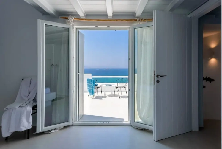 4 Bedrooms Villa with sea view