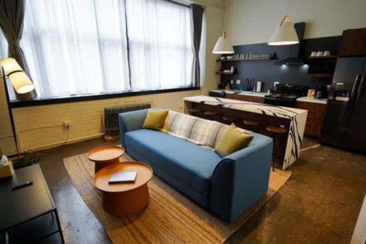 2 Bedrooms Apartment