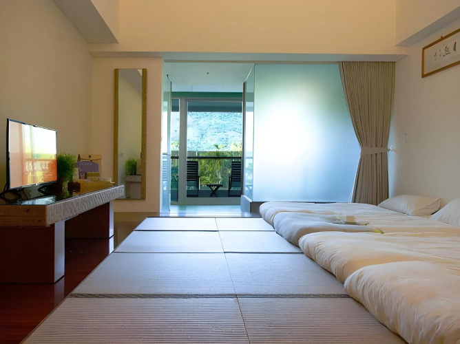 Luminous Hot Spring & Resort
