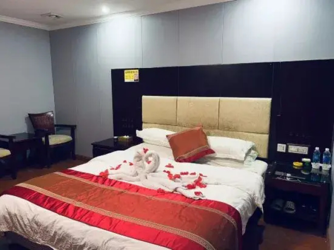 Jixuan Hotel