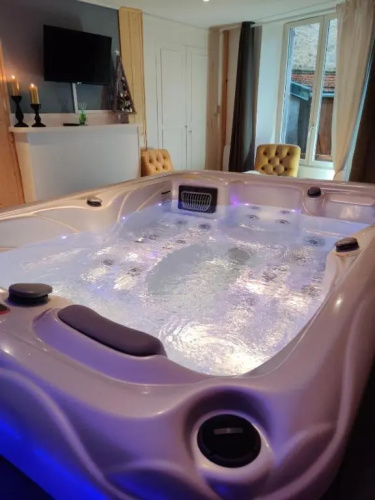 Suite EDEN avec jacuzzi privé
