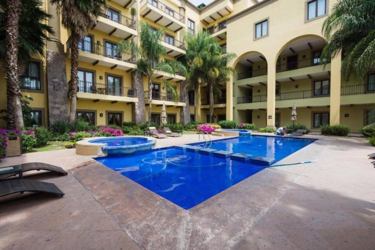 3 Bedrooms Apartment