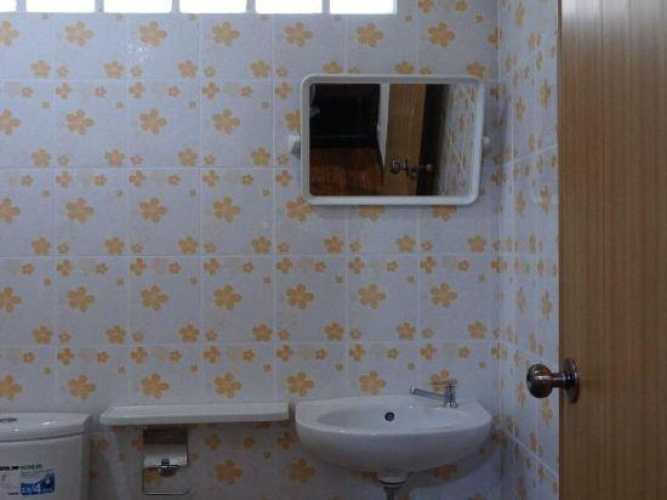 Standard Twin room with garden view