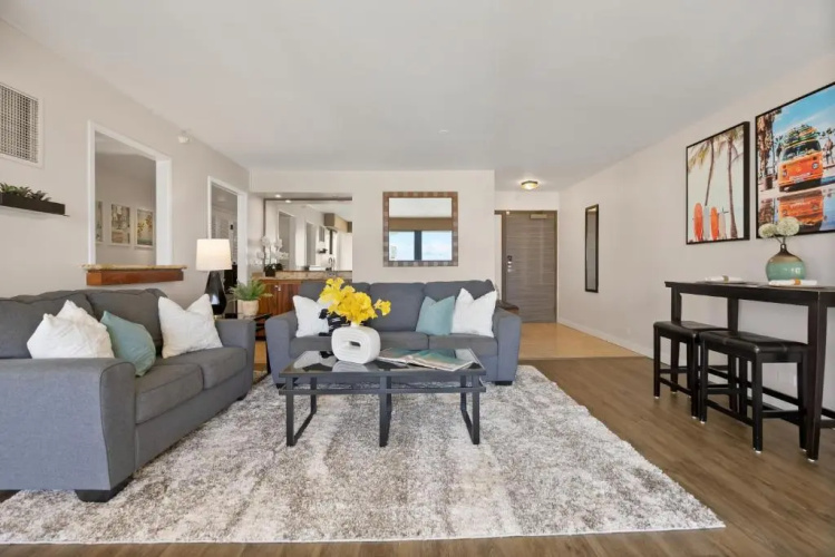 Spacious Waikiki Beach 2BR-Ocean View-Free Parking