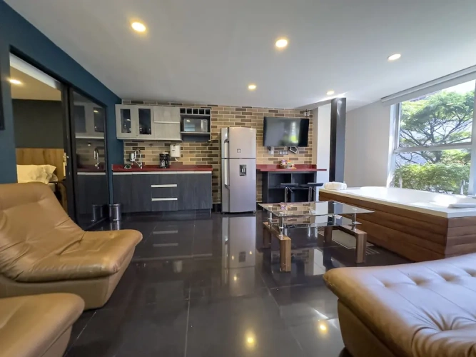 2 Bedrooms Apartment