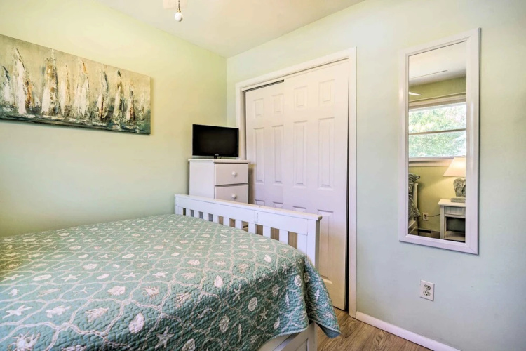 Cape May Quad Unit w/ Deck ~ Half-mi to the Beach!