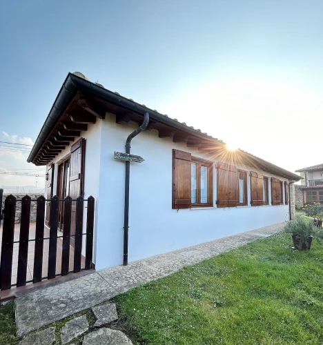 2 Bedrooms Family Cottage with garden view