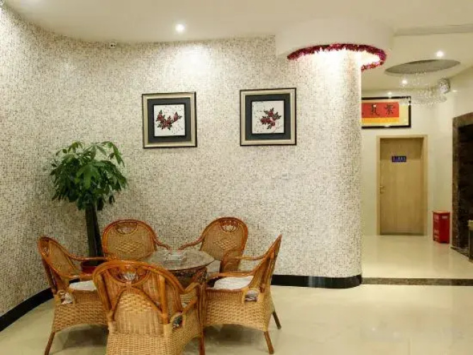Jingmen Mingren Hotel