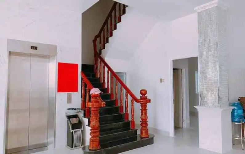 Royal Hotel