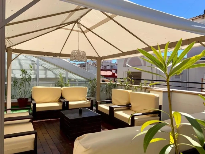 Deluxe Apartment