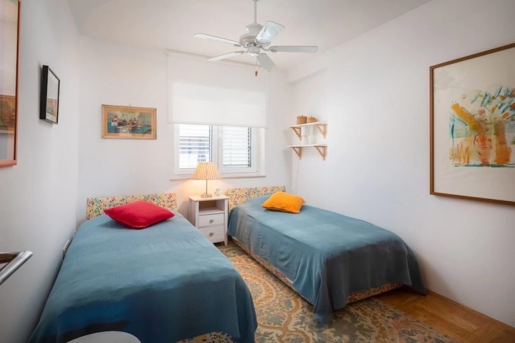 Apartment Fabula - W.balcony, 4 min Walk to Beach