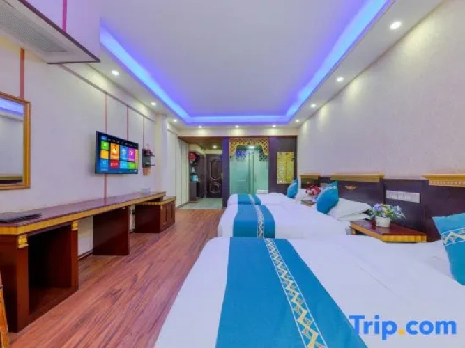 Deluxe Triple room with view