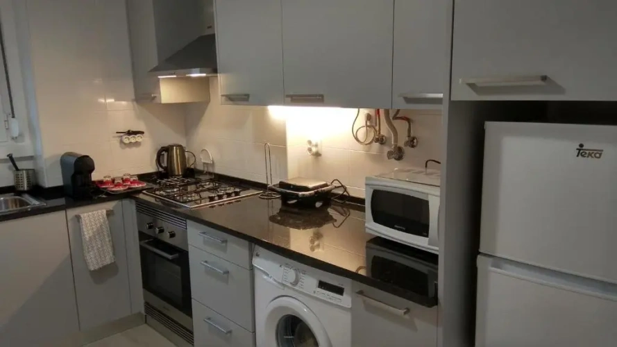 3 Bedrooms Apartment