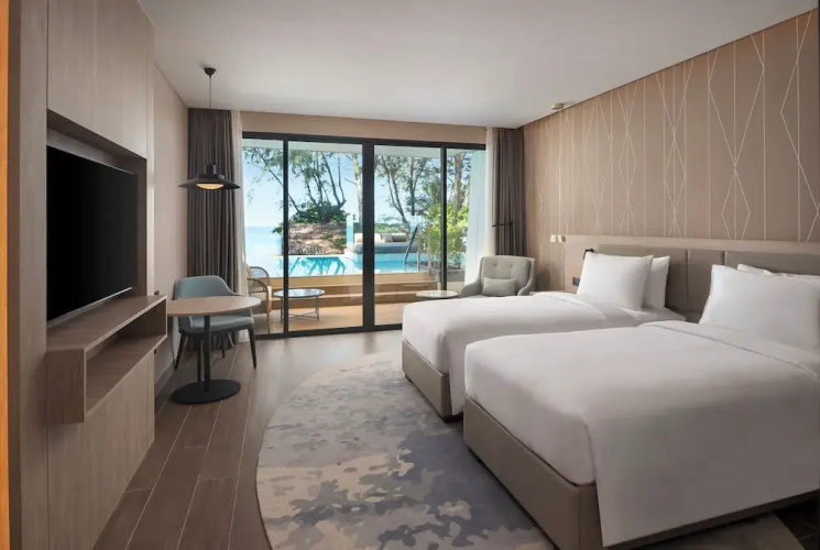 Radisson Blu Resort, Phuket Mai Khao Beach