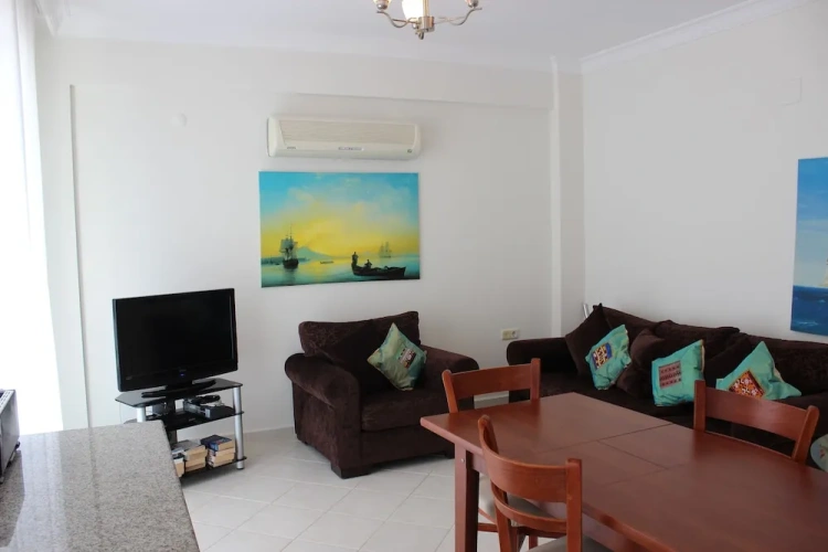 2 Bedrooms Apartment