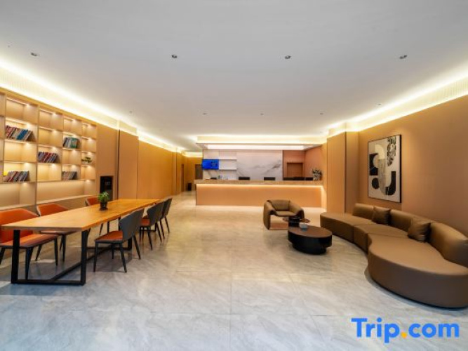 Orange Hotel
