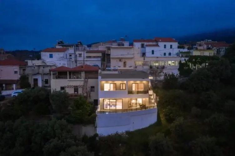 O-Cyanea Villa