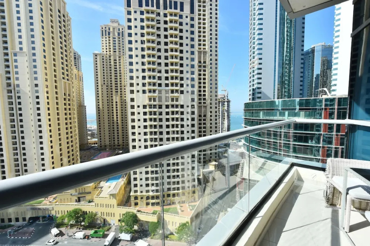 RYN - Dubai Marina Studio with balcony
