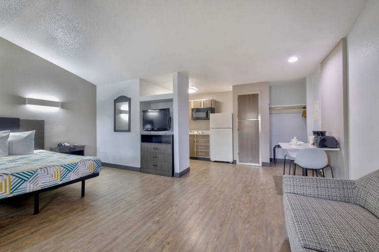 Studio 6 Dallas, TX - North - Richardson