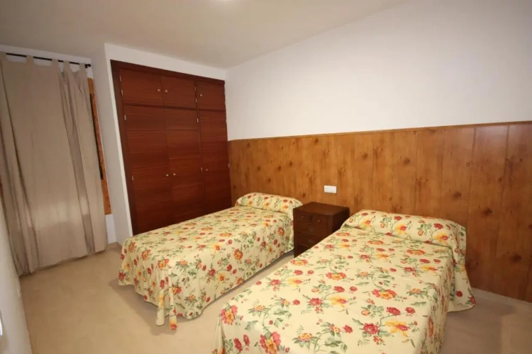 3 Bedrooms Apartment