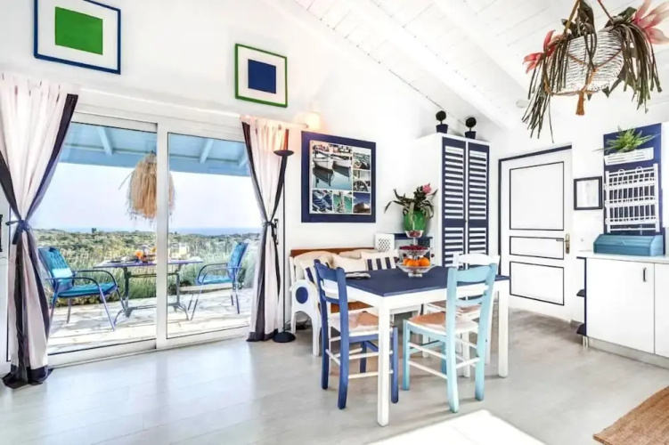 Myrtle Cottage - Charming 2 bed Cottage