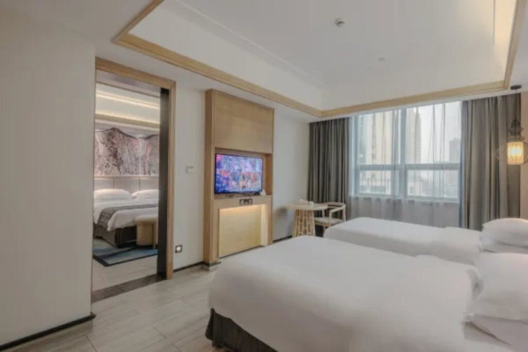 Kaiyuan Manju Hotel