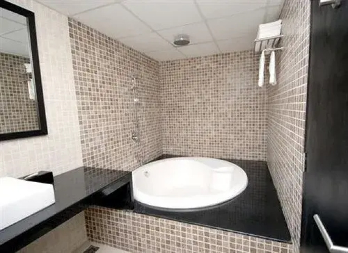 Clarks Inn Suites Pune