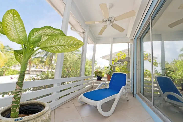 Rum Sands by Cayman Villas