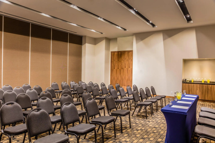 Fiesta Inn Pachuca Gran PatioOver view