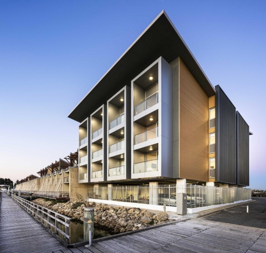 2 Bedrooms Executive Apartment with balcony and with harbour view