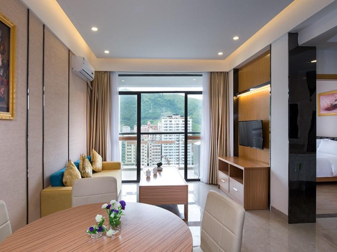 Deluxe Suite