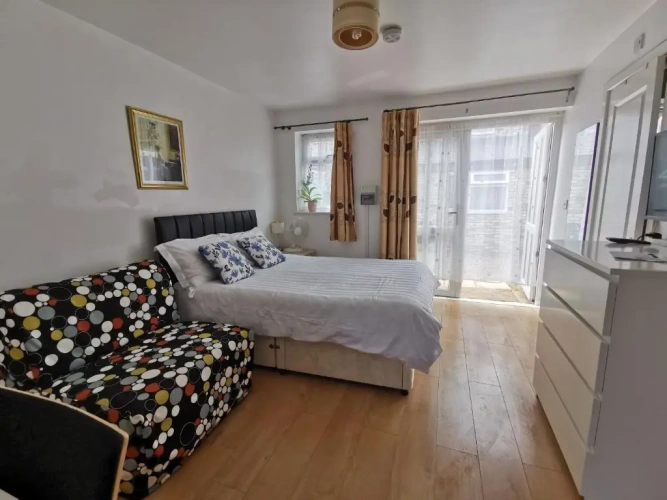 1 Bedroom Studio