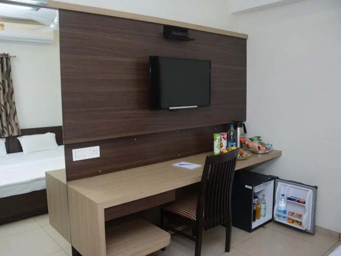 Hotel Kirti