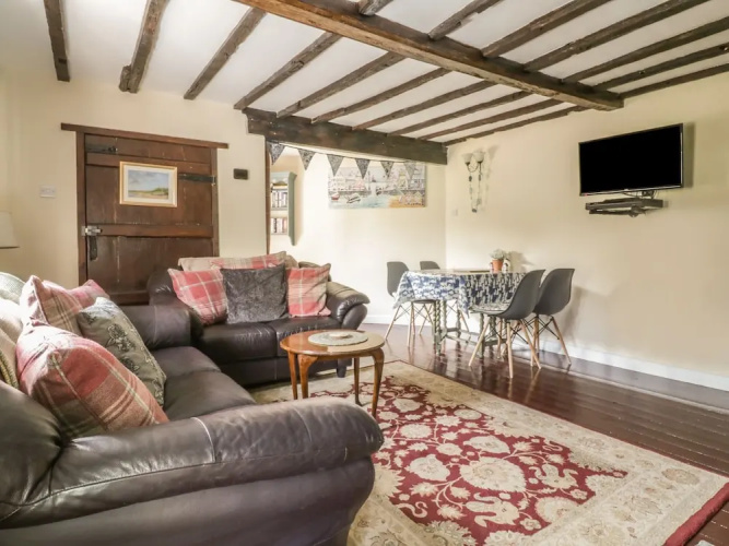28 Stone Cottage