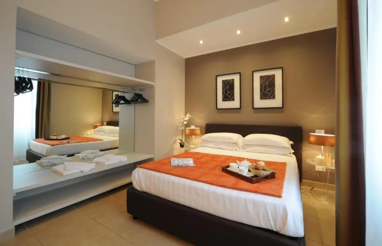 1 Bedroom Small Double Apartment