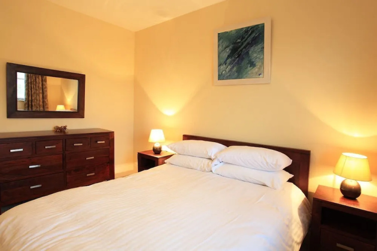 Ardmullen 4 bed Walnut