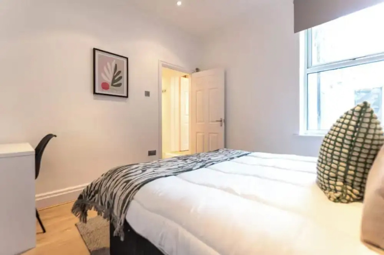 343b Aigburth Road