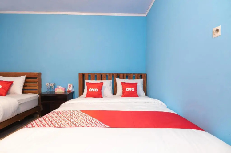 OYO 1852 Intan Bromo Homestay