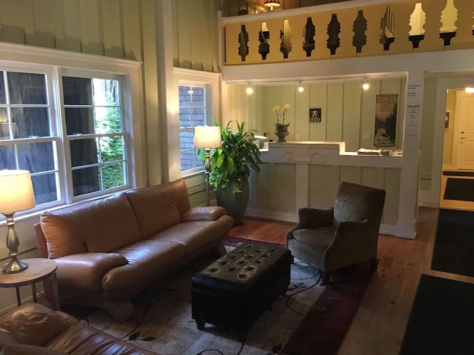 Highland Dell Lodge