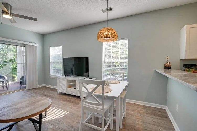 3 Mi to Surfside Beach! 1st-floor End Unit w/ Pool