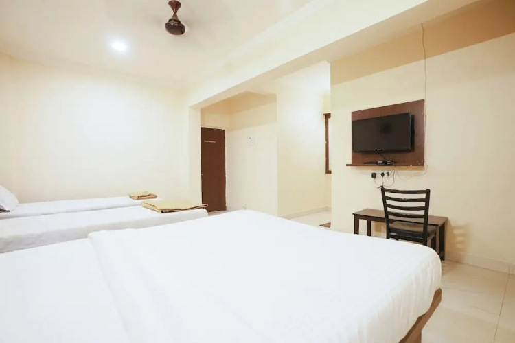 Della Conforts by OYO Rooms