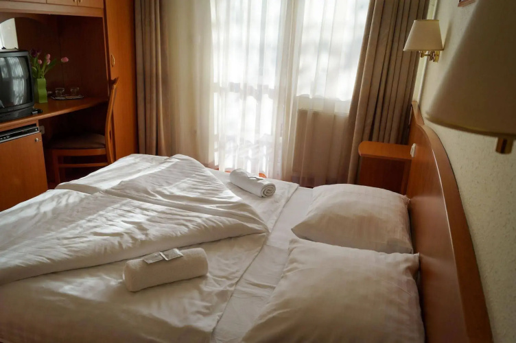 Korona Hotel Panzio
