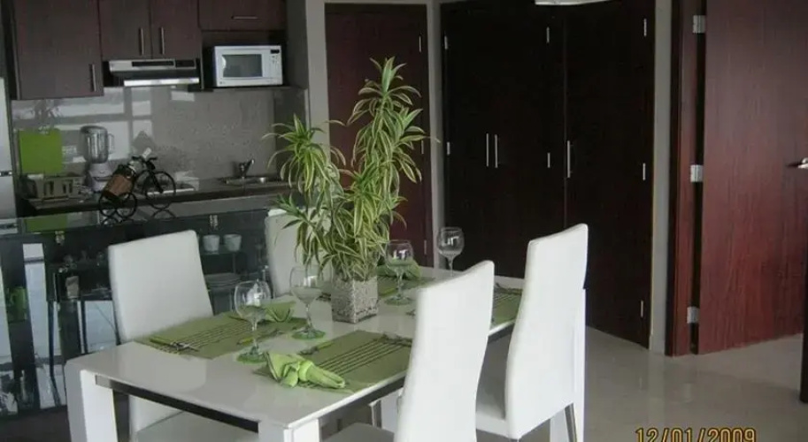 Suite amoblada en Condominio Riverfront II