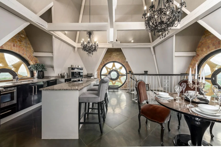 Affluent Apartment Sark Tower