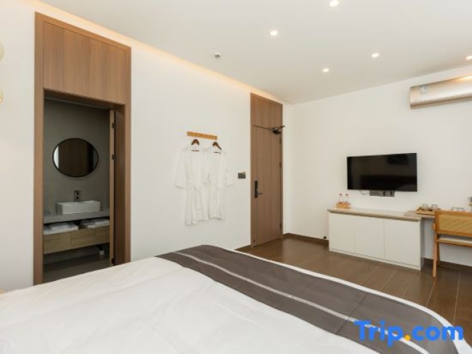 Standard Double room with view