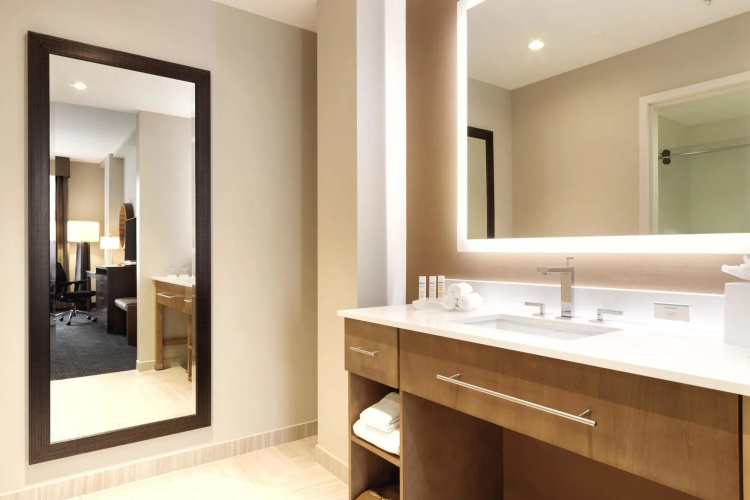Homewood Suites by Hilton Calgary Downtown