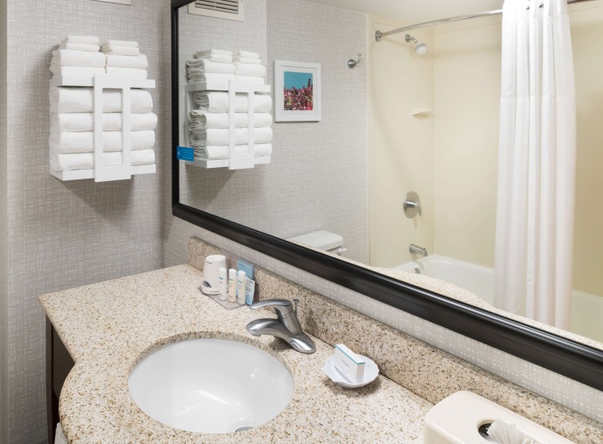 Hampton Inn & Suites Chicago-North Shore/Skokie photo 9
