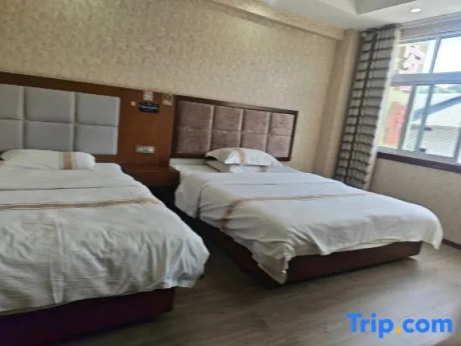 Standard Twin Family room