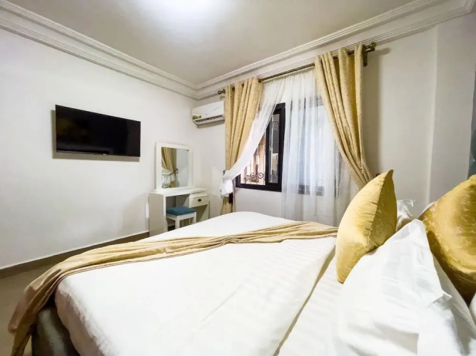 G&G Residency