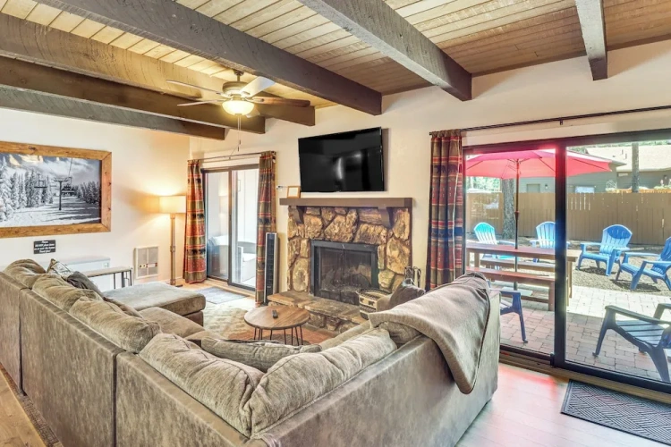 3 Bedrooms Apartment